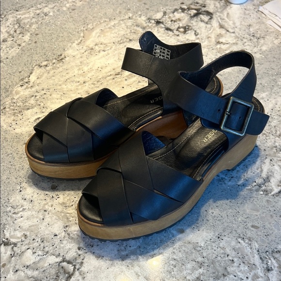 Kelsi Dagger Kelsi Dagger Brooklyn Webster Black Sandals Size 7 - Picture 8 of 9